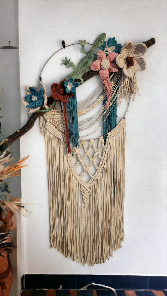 Summer Inspired Gecko Macrame Wall Decor